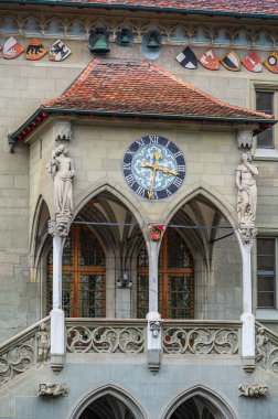 İsviçre, Bern Belediyesi 'nin saray koltuğunun ön cephesi.