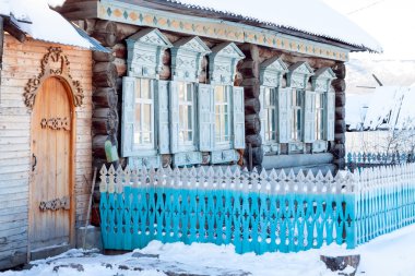 geleneksel model ile ev. Rusya