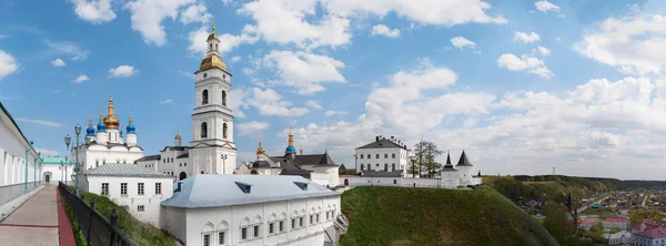 Tobolsk, Rusia - 2 de junio de 2013. Tobolsk Kremlin —  Fotos de Stock