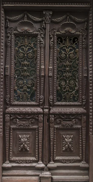 Carved door — Stock Photo, Image