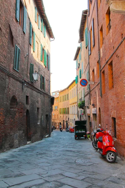 Vélo dans la rue à Sienne — Photo