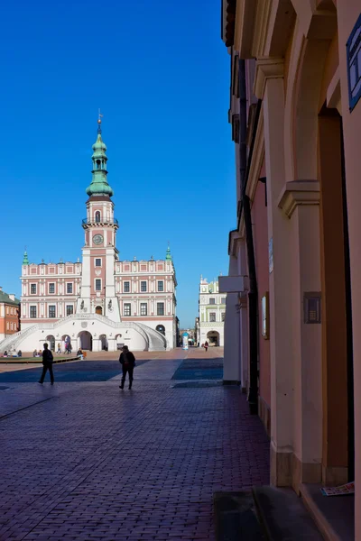 The main market square in the old town of Zamosc — Stock Photo, Image
