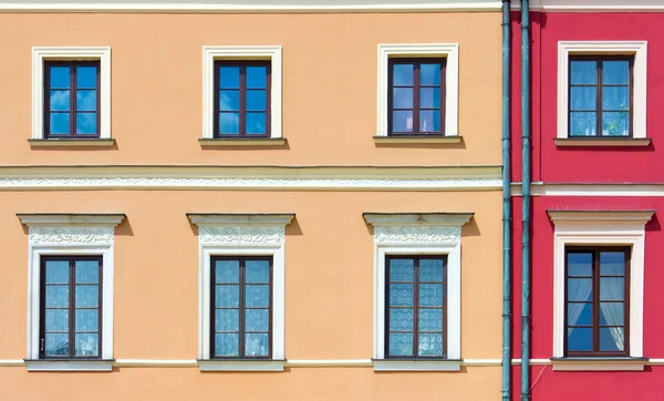 Facade of a building with windows — Stock Photo, Image