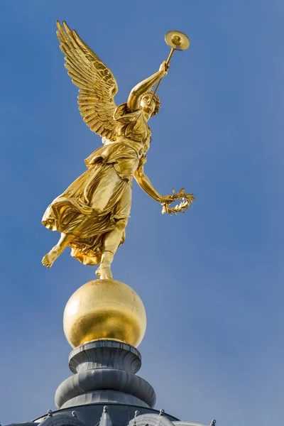 Gouden Engel dresden — Stockfoto