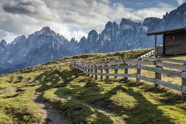 's avonds landschap Zuid-tirol — Stockfoto