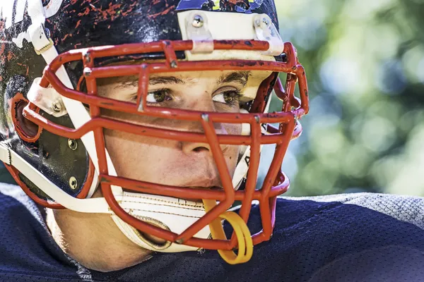 Portret van een american football-speler — Stockfoto
