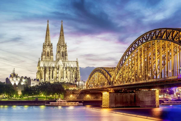 Köln ışıklı dom — Stok fotoğraf