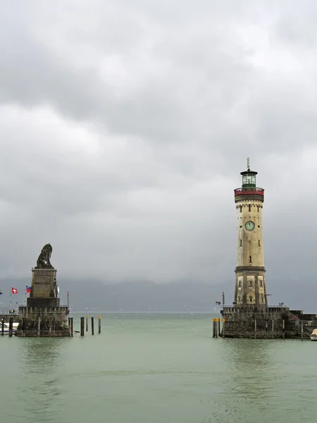 Torre e leone a Lindau — Foto Stock