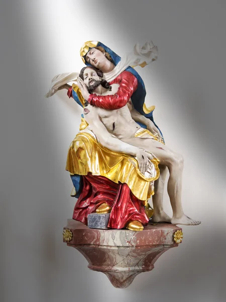 Statue av Maria med Jesus – stockfoto