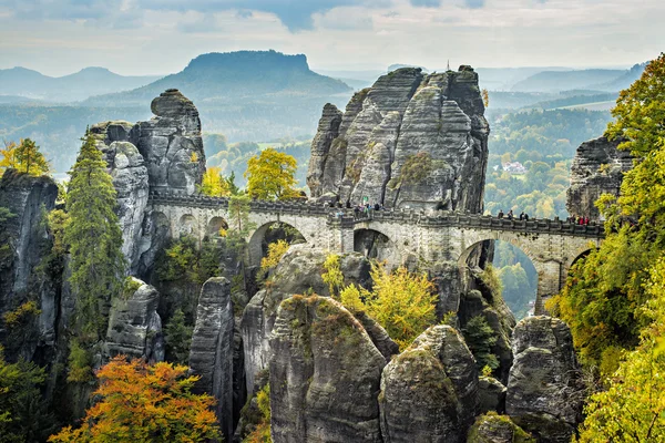 Brug genoemd bastei in Saksisch Zwitserland — Stockfoto