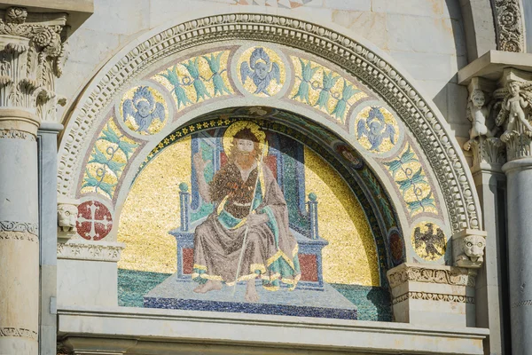 Detail facade cathedral Pisa — Stock Photo, Image