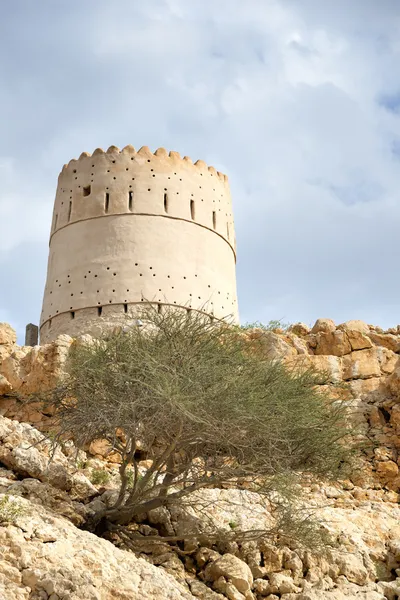 Tower wadi shab — Stockfoto