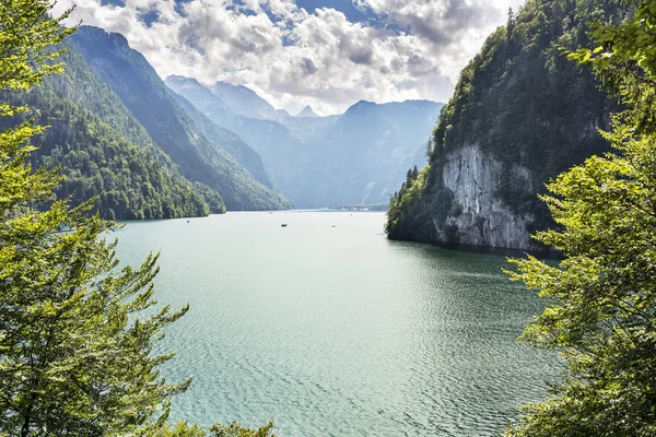 Konigsee sjö i bayerska Alperna — Stockfoto