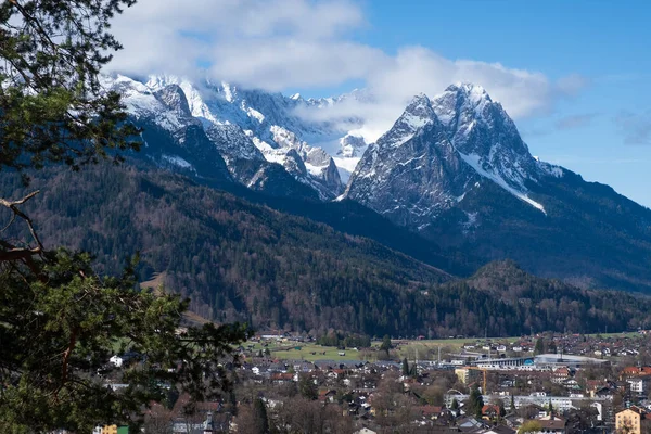 Landschap Met Zon Bij Garmisch Partenkirchen Beieren Lente — Stockfoto