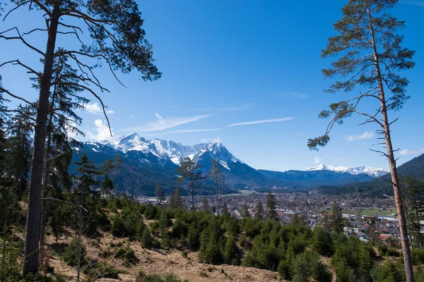 Landscape Sun Garmisch Partenkirchen Bavaria Springtime Imágenes de stock libres de derechos