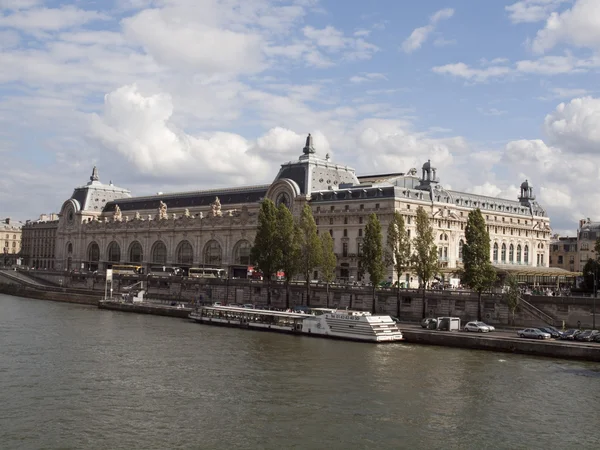 O Musee d 'Orsay Fotos De Bancos De Imagens
