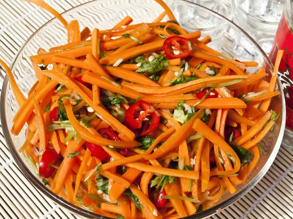 Çin havuç ve kişniş salata