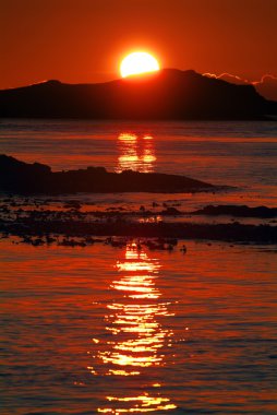 renkli günbatımı okyanus.
