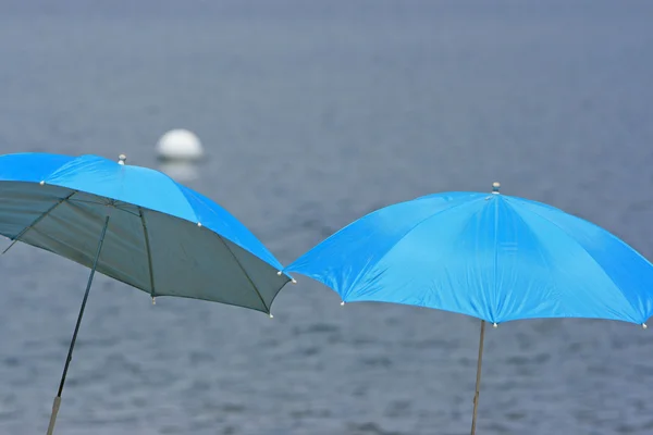 Два зонта — стоковое фото