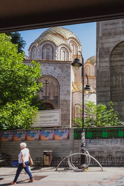 Skopje, Republic of North Macedonia - August 2021: Orthodox church of Saints Constantine and Elena and Bell tower in Skopje, Republic of North Macedonia — Stockfoto