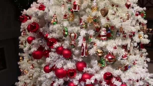 Christmas tree — Stock Footage Christmas tree Royalty Free Stock Video