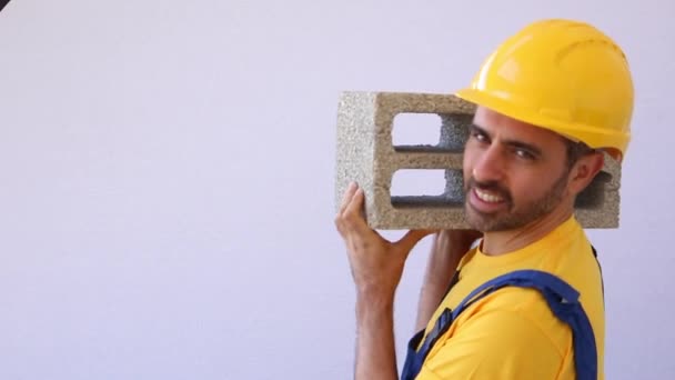 Costruttore fiducioso o muratore — Video Stock