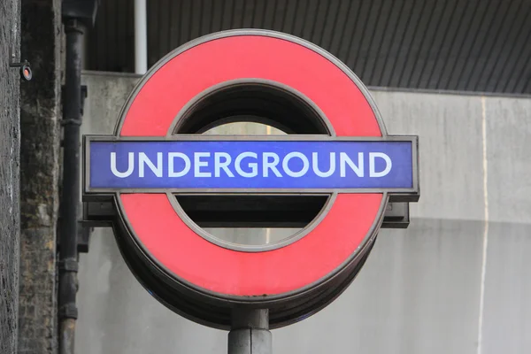 U-Bahn-Schild — Stockfoto