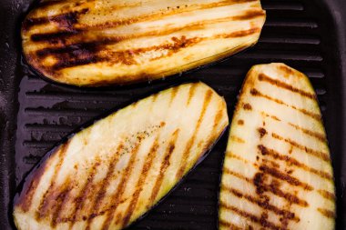 Kızarmış dilimlenmiş?? Patlıcan