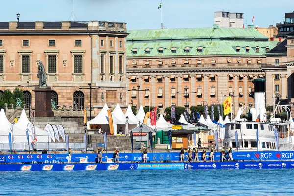 STOCKHOLM - AUG, 24: Start area before the start of the swimming in the ITU World Triathlon Series event Aug 24, 2013 in Stockholm, Sweden — Stock Photo, Image