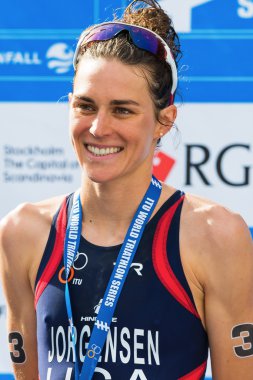 Stockholm - Ağustos, 24: kazanan gwen jorgensen Stockholm, İsveç kadın İTÜ dünya triatlon serisi olay 24 Ağustos 2013