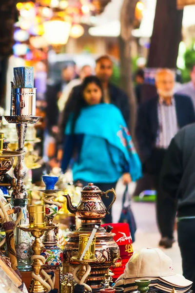 Souvenir shop outside the Grand Bazaar — Stock Photo, Image