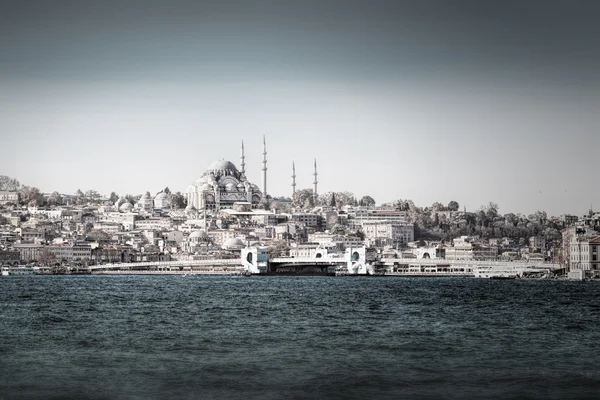 Galata bridge from the Bosphorus in desaturated style — Stock Photo, Image