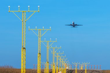 erken ilkbaharda arlanda Havaalanı Uçak çıkartıyor