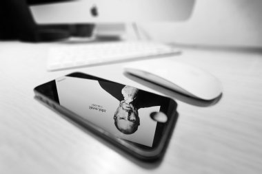 yansıma steve jobs, iphone 5 ile Mac