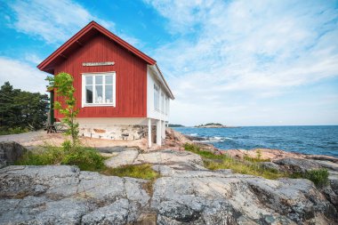 Albert engstroms sahil kabin ile deniz ve sahil