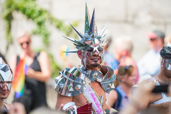 Transseksüel stockholm gurur sırasında metalik Giydir — Stok fotoğraf
