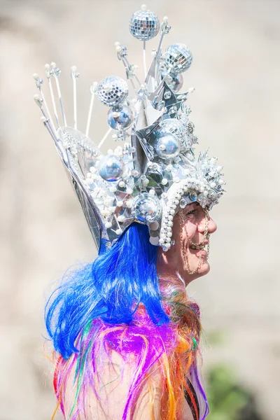 Transseksüel stockholm gurur geçit töreni sırasında metalik yaratma — Stok fotoğraf