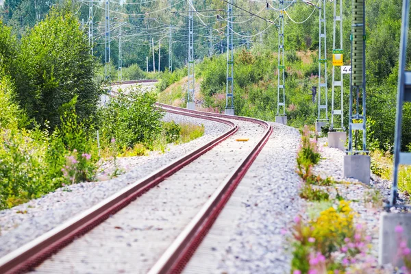 Winding railtrack in a curvy section — Stock Photo, Image