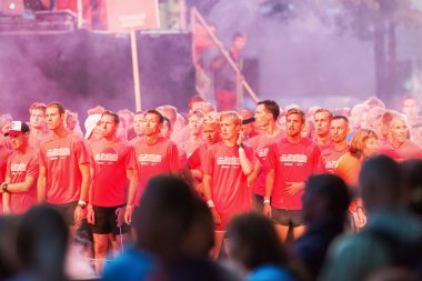 Midnight Run başlangıcında sinir koşucular