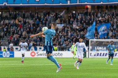 STOCKHOLM, SwEDEN - OCT 13 2022: DjurGardens IF (DIF) - UEFA Avrupa Konferans Ligi 'nde KAA Gent' e karşı Stockholm 'deki Tele2 arenasında. Son sonuç 4-1