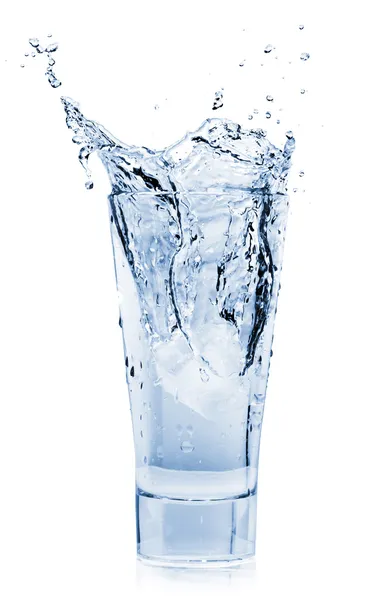 Wasserspritzer im Glas — Stockfoto