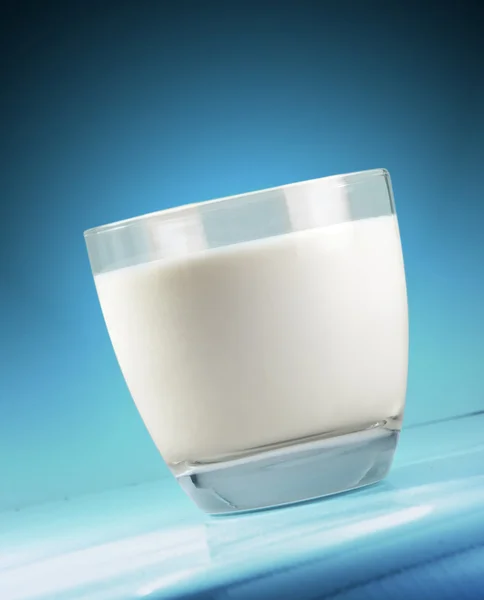 Taza de leche —  Fotos de Stock