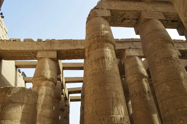 Colonnes du temple de Karnak — Photo