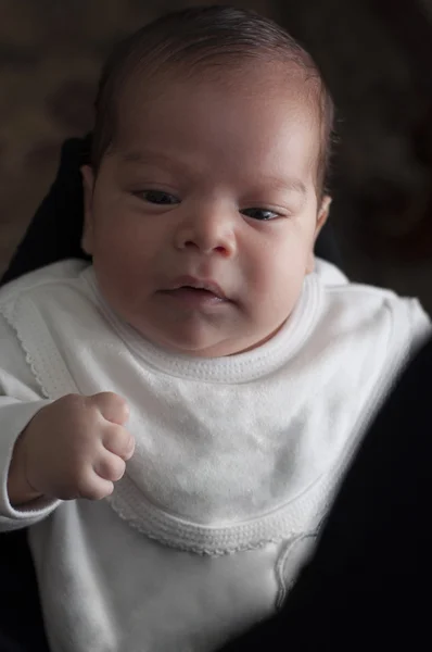 Baby jongen hand gehouden — Stockfoto