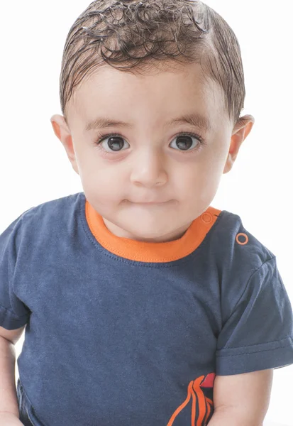 Baby boy kijken camera — Stockfoto