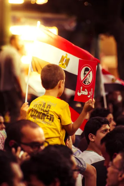 Morsy に対して抗議している男の子 — ストック写真