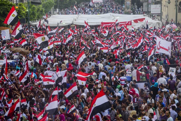 Egyptische protesteren tegen Moslimbroederschap — Stockfoto