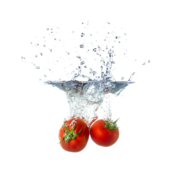 Fresh Tomato Fruits Sinking in Water — Stock Photo, Image