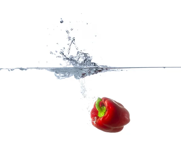 Red Paprika Sinking in Water — Stock Photo, Image