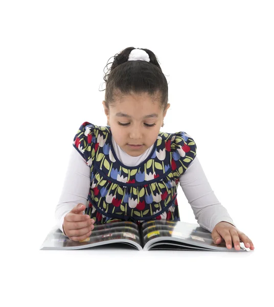 Dziewczyna czytająca — Zdjęcie stockowe